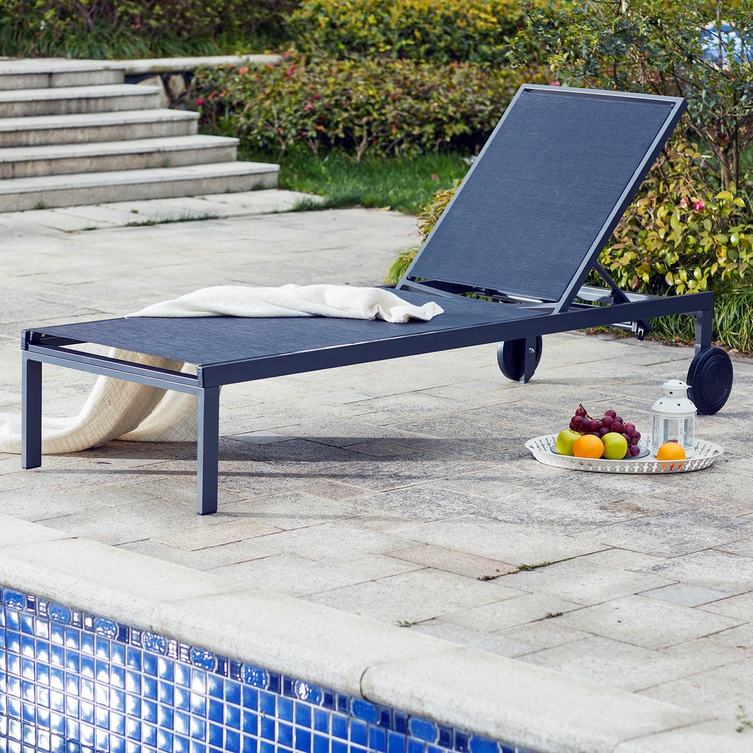 Transats inclinable avec roulettes en aluminium noir MARIVA