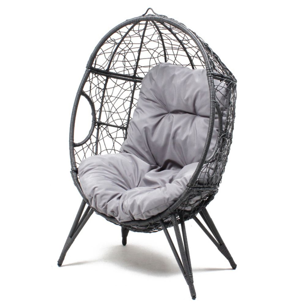 Fauteuil œuf sur pied en résine gris effet rotin JIMMY